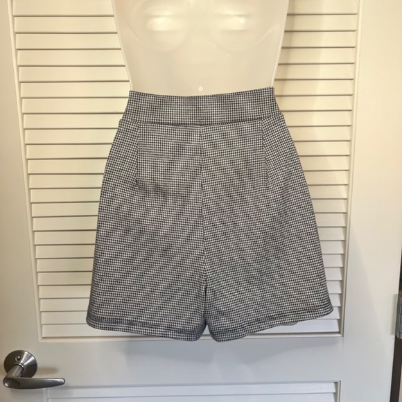 Soprano Micro Houndstooth Mini Skort | Size: S - Picture 5 of 10